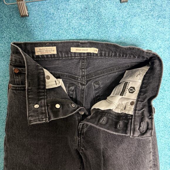 Levi's Premium Wedgie Jeans Womens 24 Button Fly Gray High Rise Denim Raw Hem - Picture 13 of 16